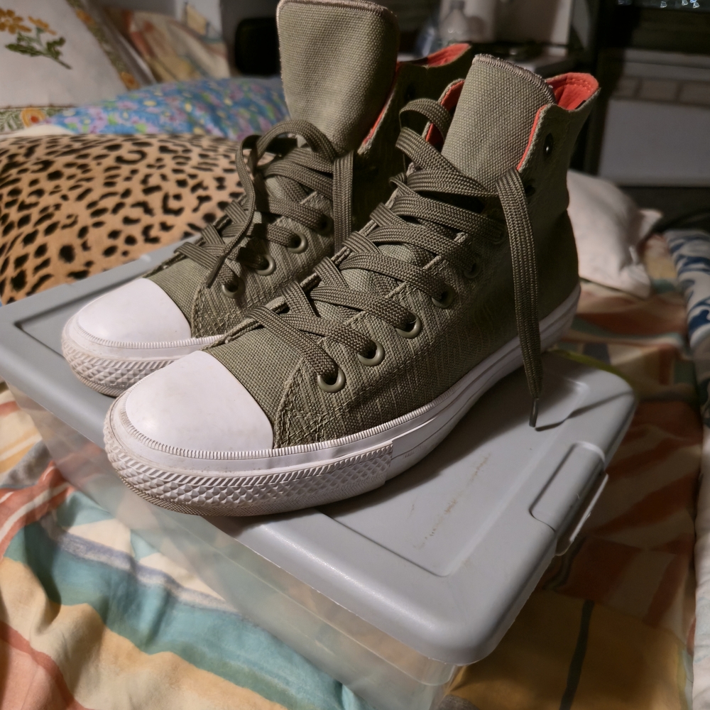 Converse Men's Orange High-Top Sneakers,in Good Ised Condition
